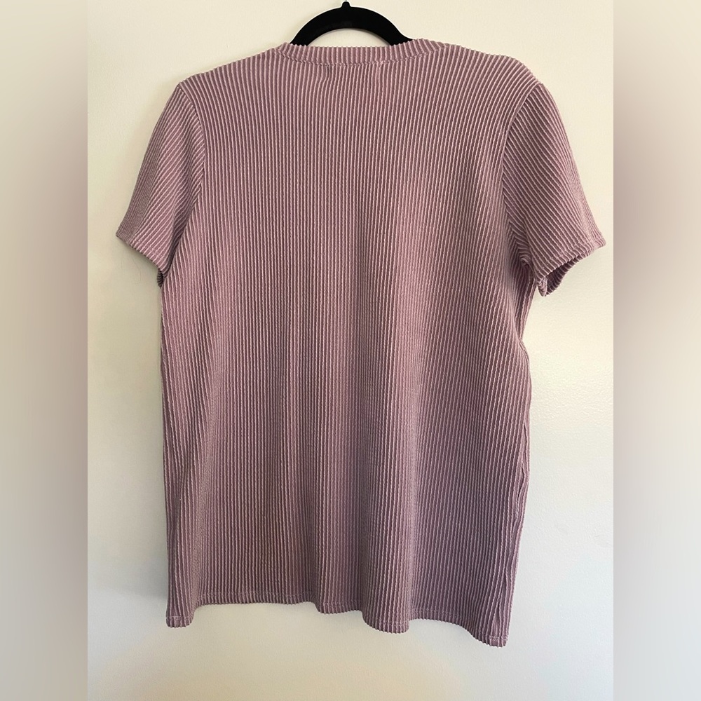 Purple top - Picture 3 of 8